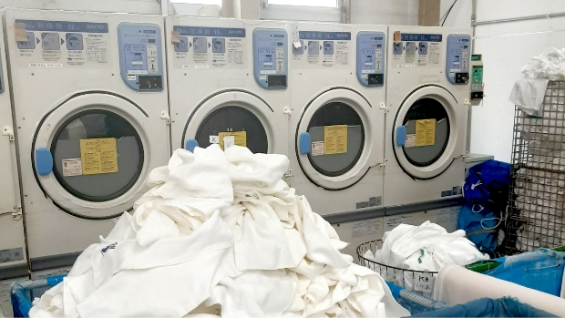 三共工業株式会社では専門の整備士が中古洗濯機を丁寧に整備してから納品させていただきます